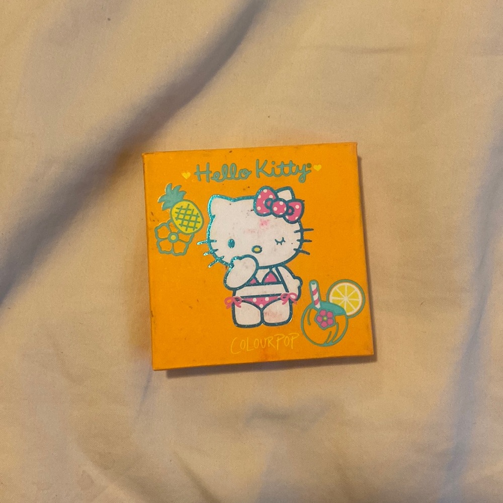 Hello kitty eye shadow palette